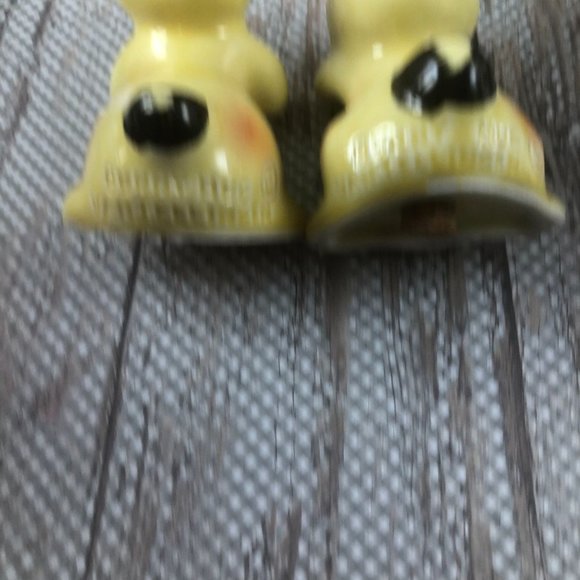 VanTellingen Bunny or Bear Hug Salt and Pepper Shakers Set 1940s - Picture 6 of 6